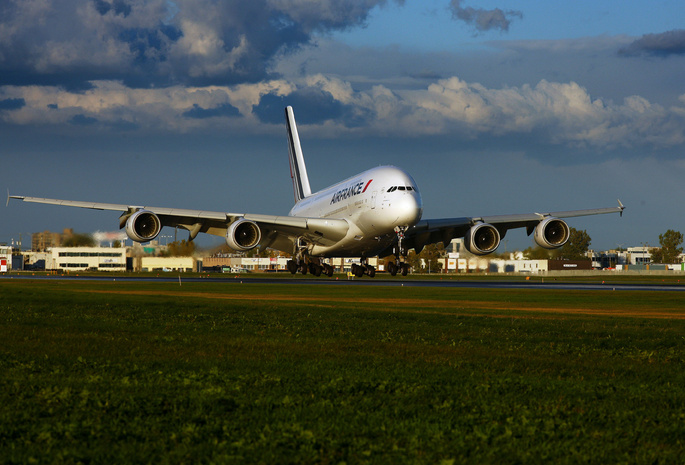 a380, лайнер, самолет, Airbus, air france, аэропорт, трава, взлет