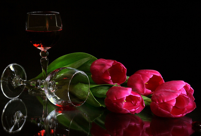 вино, рюмки, Still life, тюльпаны