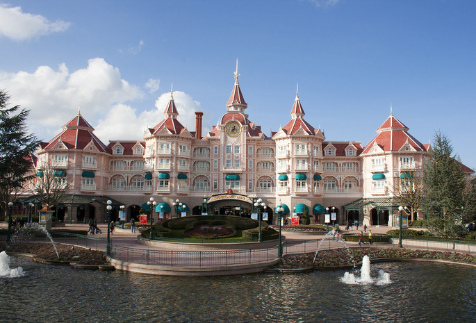 Disneyland, отель, фонтан, париж, диснейленд, небо, замок