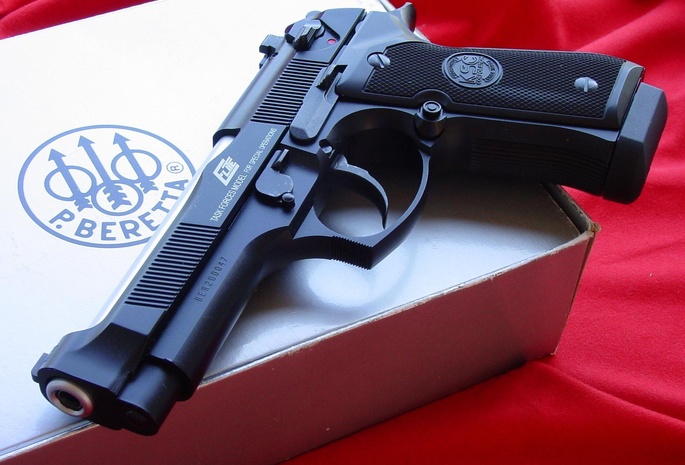 пистолет, упаковочная коробка, Beretta