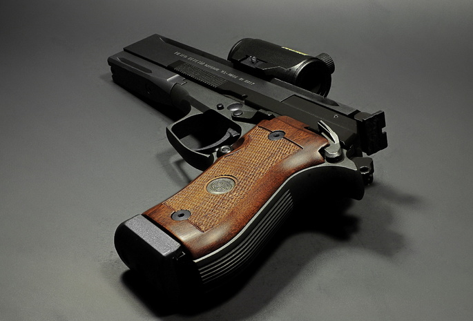 пистолет, Beretta 87, макро