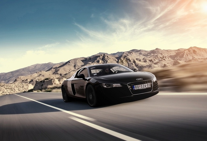 r8, горы, front, блик, Audi, солнце, скорость, black, чёрная, ауди