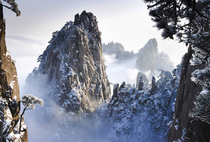 Китай, горы, скалы, снег, туман