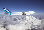Boeing 747-8 freighter, first flight, new series, 