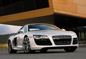 белая, Audi r8