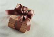 Подарок, коричневая, коробочка, бантик, лента