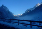 Зима, деревья, иней, туман, забор, горы, дымка, снег