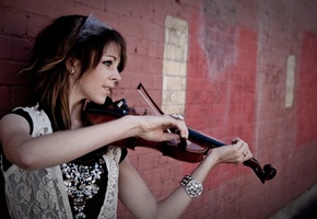 Lindsey Stirling, Violinist