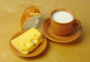 чашки, молоко, сыр, блюдца, Стол